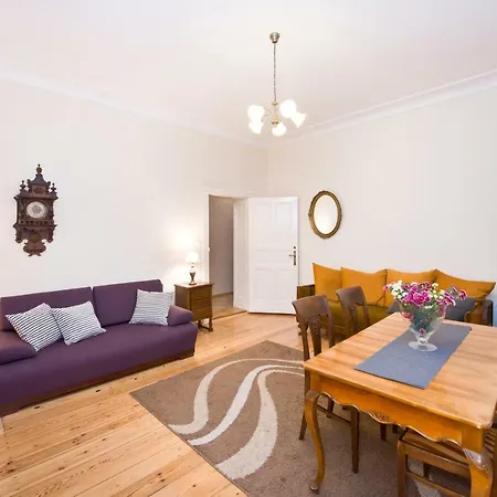 Stylish Grandic With Terrace In Center Next To The Beach. *