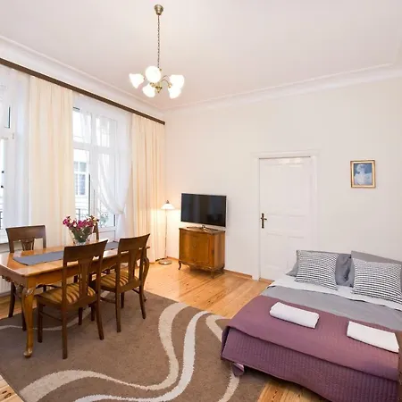 Stylish Grandic With Terrace In Center Next To The Beach. 아파트