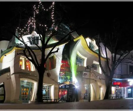 아파트 Stylish Grandic With Terrace In Center Next To The Beach. 소포트