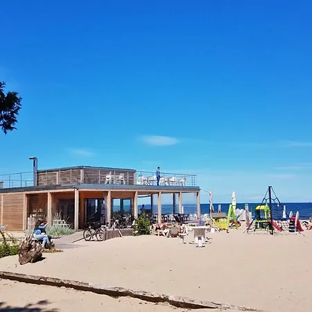 Stylish Grandic With Terrace In Center Next To The Beach. 아파트