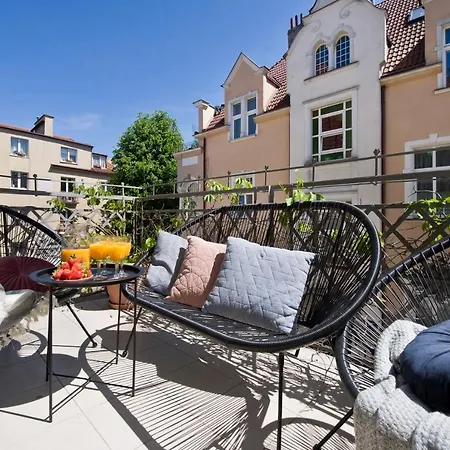 Stylish Grandic With Terrace In Center Next To The Beach. *