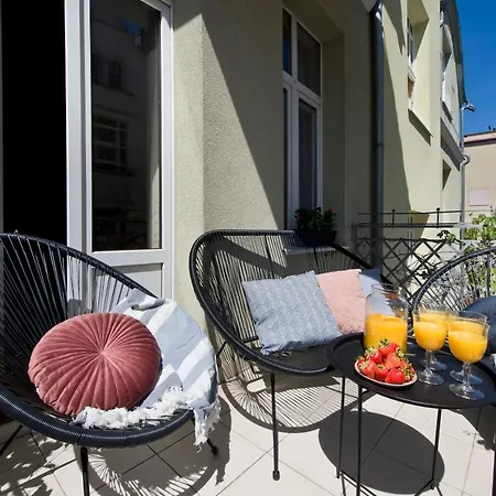 Stylish Grandic With Terrace In Center Next To The Beach. 아파트 *